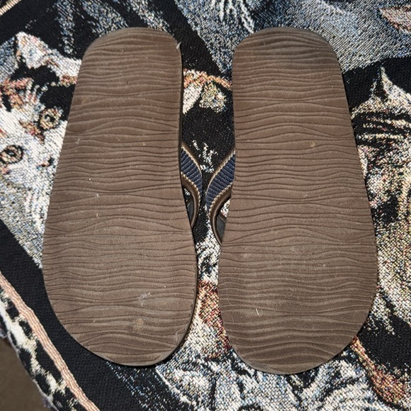 🌹GOTCHA FLIP FLOPS - Picture 2 of 2